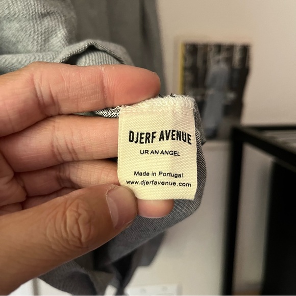 DJERF AVENUE grey organic cotton chambray denim boxy logo pocket button up shirt - Picture 8 of 9